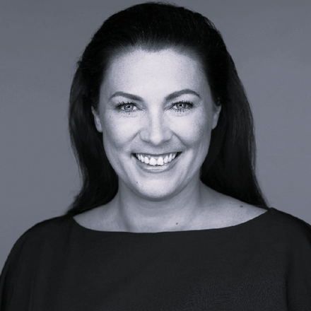 Dr Eszter Kovacs