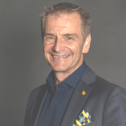 Mr Patrick van Oirschot